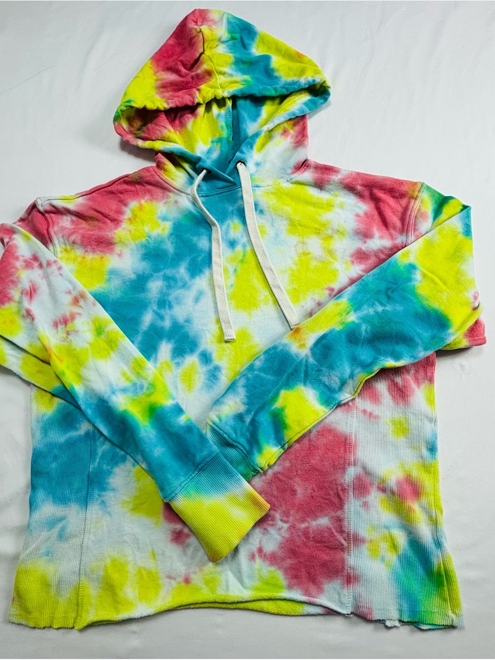Tie-Dye Hoodie Sweater in Blue, Yellow & Pink W656